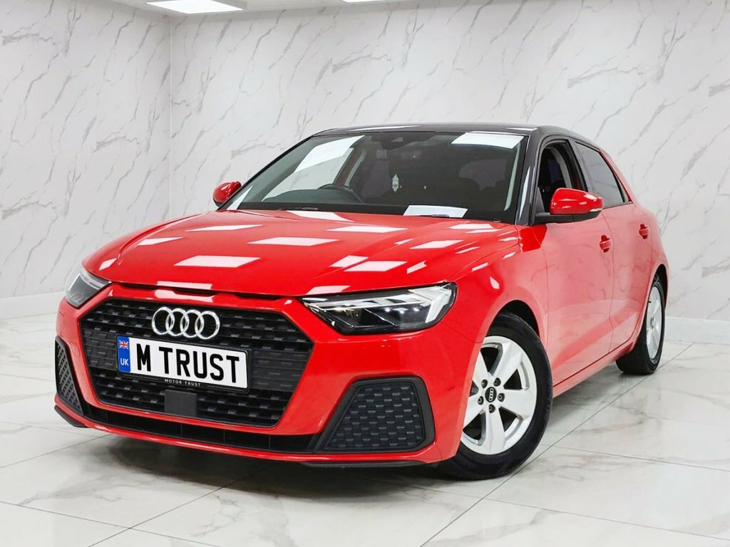 Audi A1 1L Technik MT70KBE Red #2
