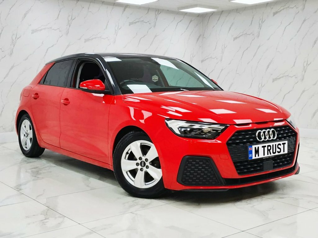Audi A1 1L Technik MT70KBE Red #5