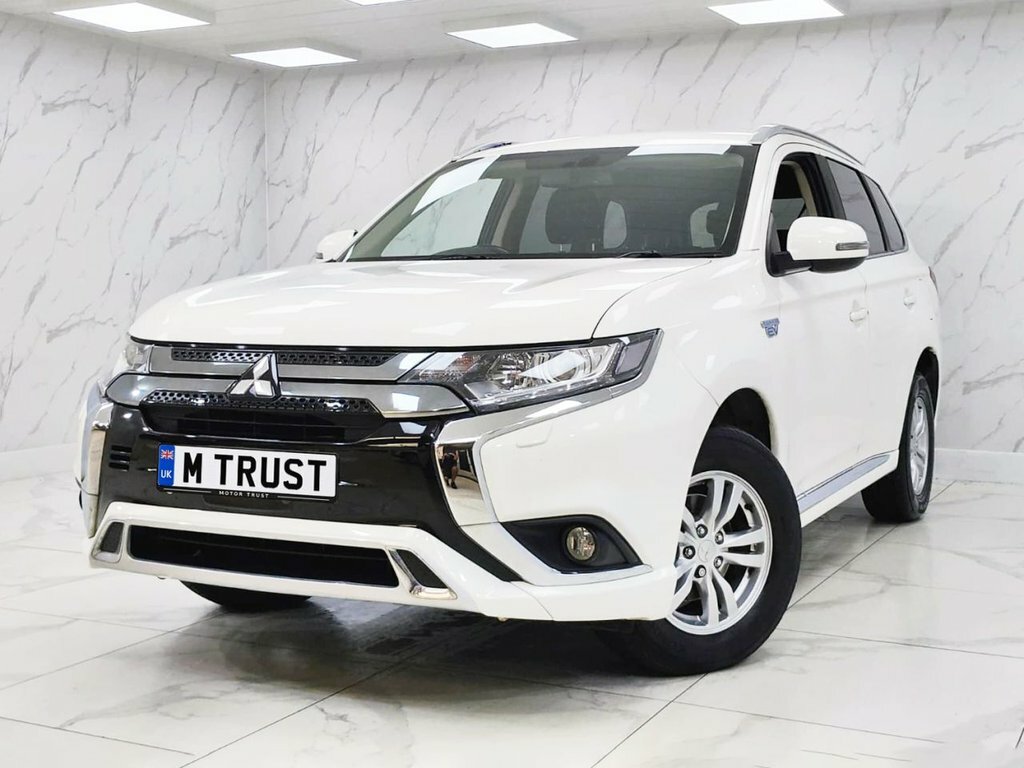 Mitsubishi Outlander 2.4L Verve White #2