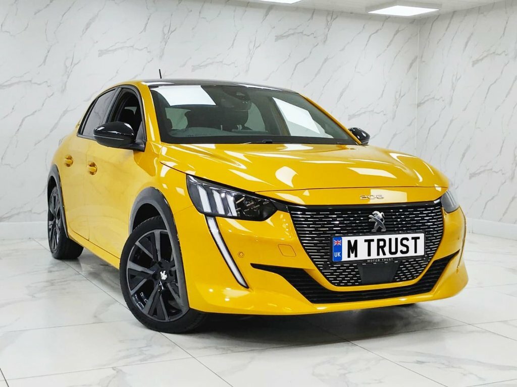 Peugeot 208 1L Gt AF73YAW Yellow #3