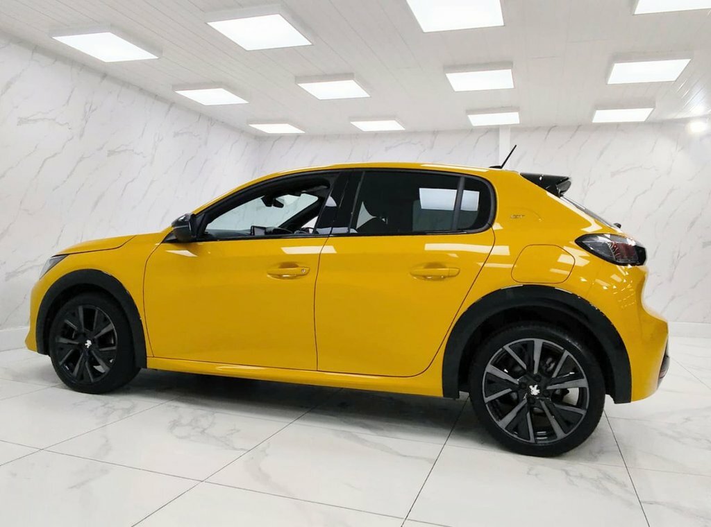 Peugeot 208 1L Gt AF73YAW Yellow #5