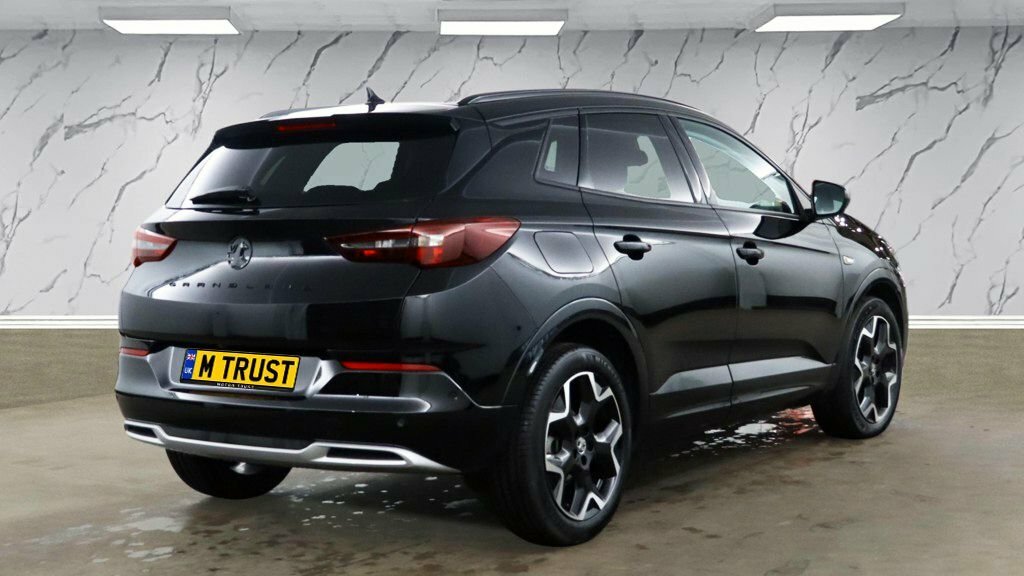 Vauxhall Grandland X 1.2L Ultimate Black #4