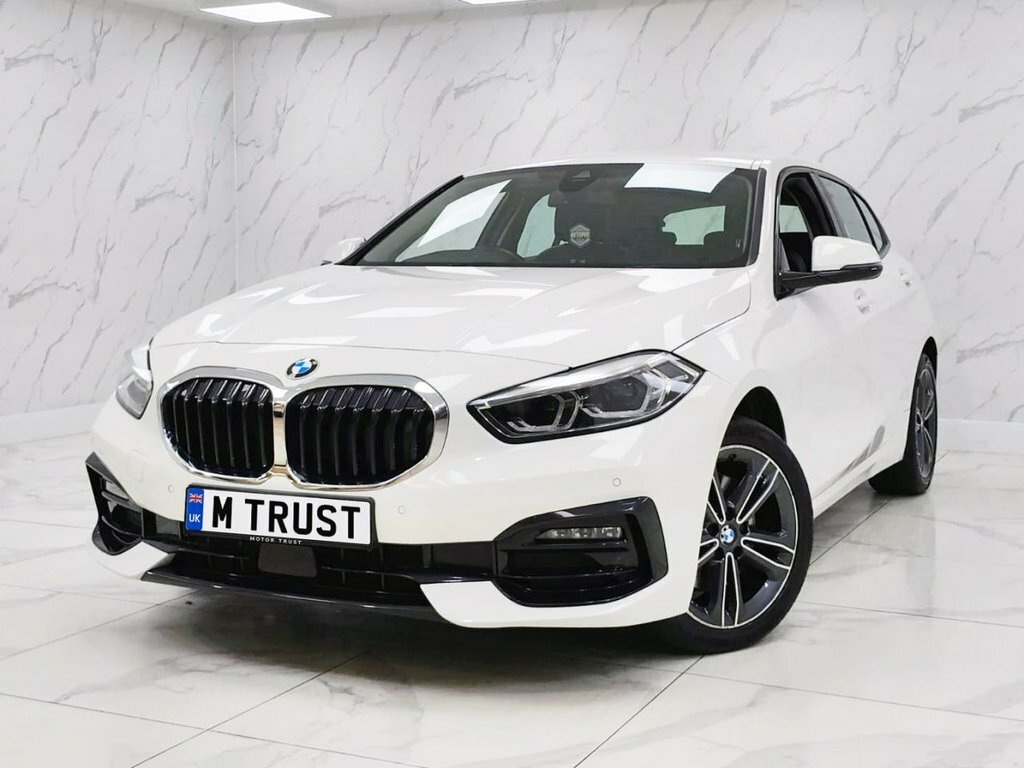 BMW 1 Series 1.5L Sport LJ73DBA White #2