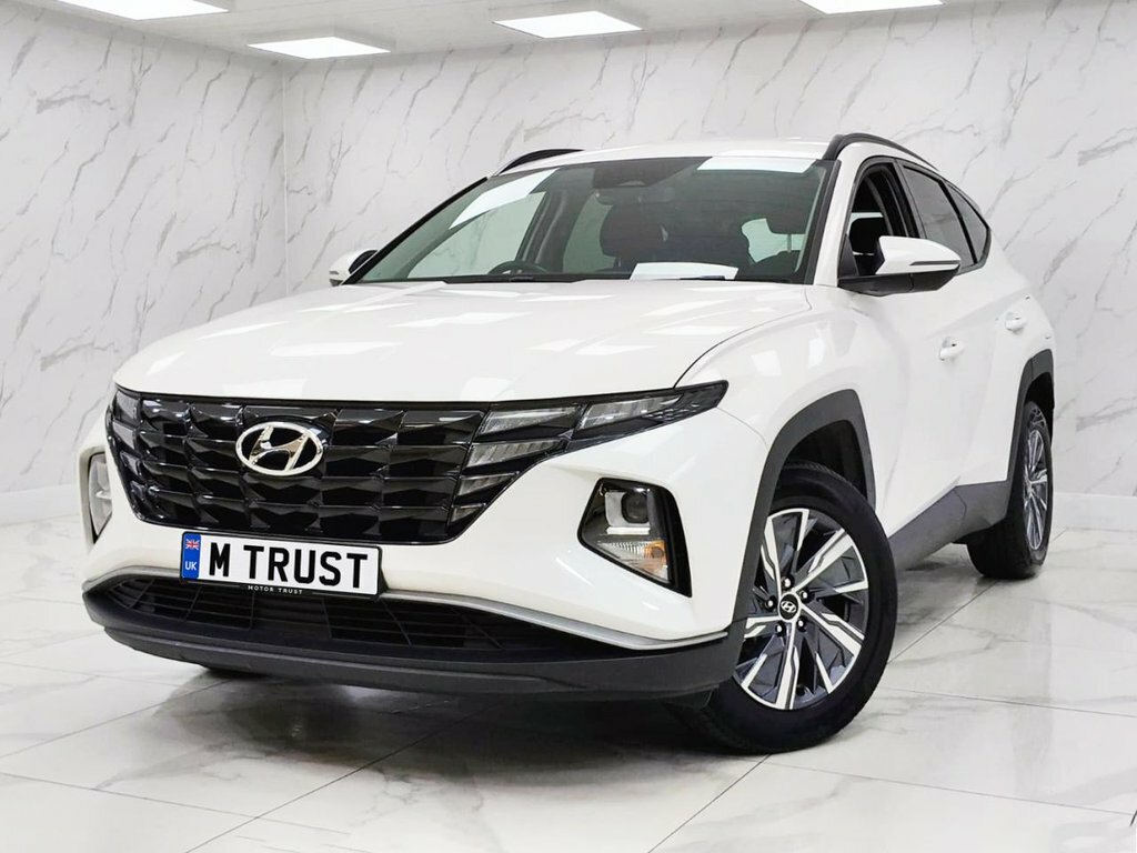 Hyundai Tucson 1.6L Se Connect EN73PFV White #2