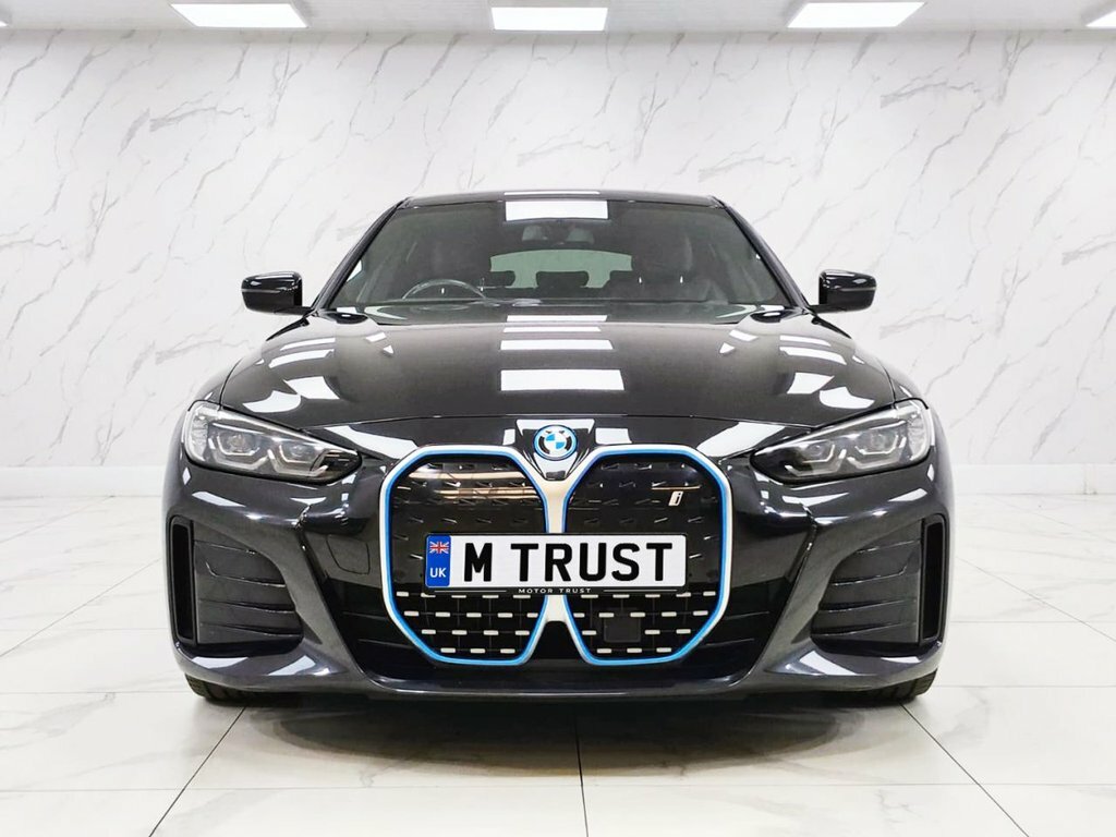 BMW i4 Hatchback YP72FVY Black #3