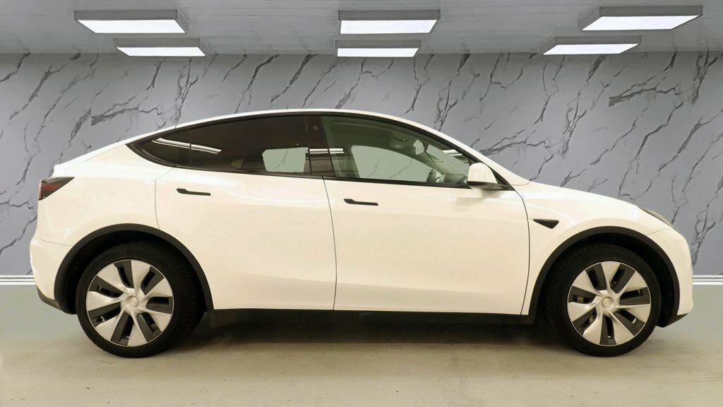Tesla Model Y Suv White #4