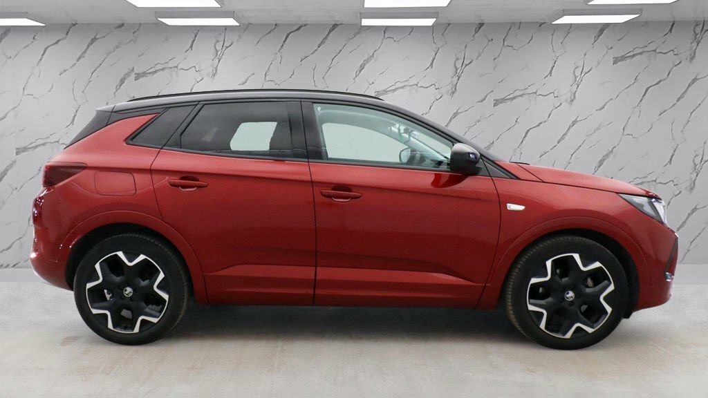 Vauxhall Grandland X 1.2L Ultimate Red #4