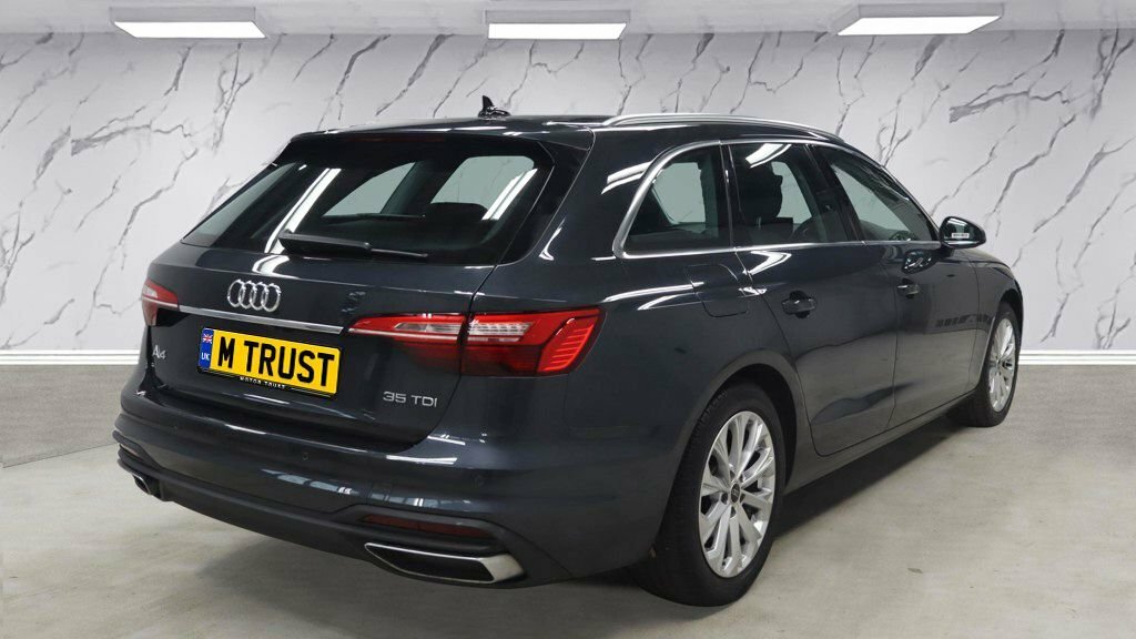 Audi A4 Avant 2L Technik Grey #3