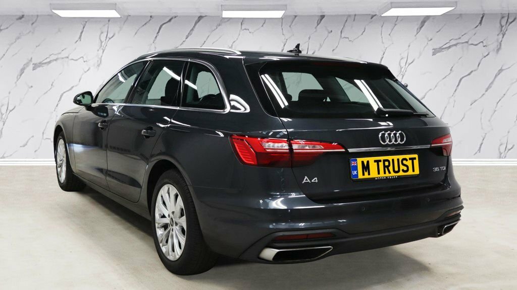 Audi A4 Avant 2L Technik Grey #2