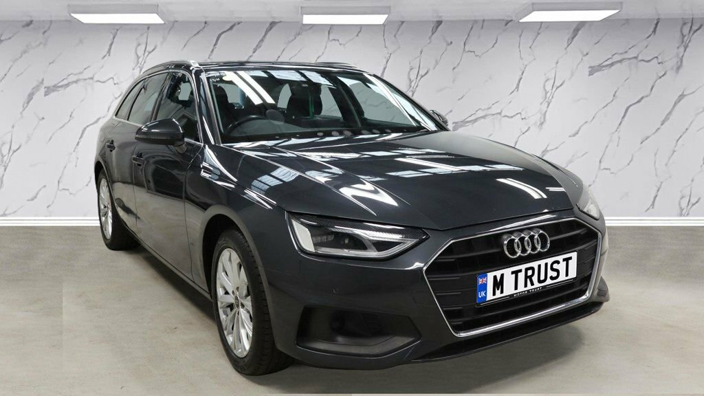 Audi A4 Avant 2L Technik Grey