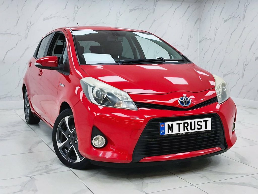 Toyota Yaris 1.5L Trend Red #5