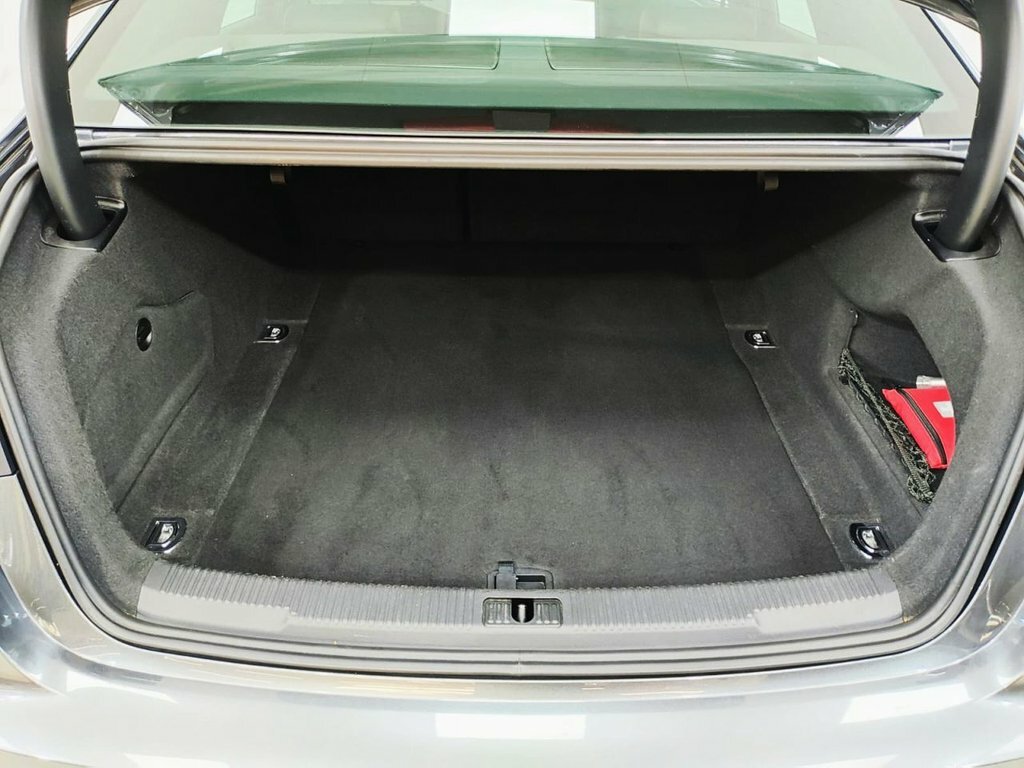 Audi A6 Saloon Tdi Ultra S Line Red #38