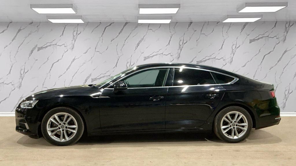 Audi A5 2L Sport Black #5