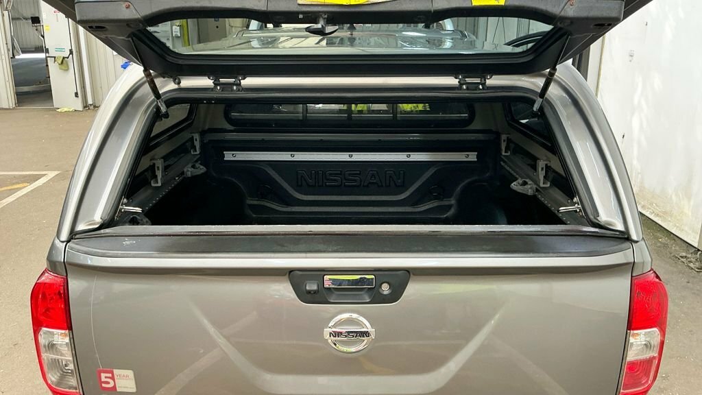 Nissan Navara Dci Tekna Shr Dcb Grey #11