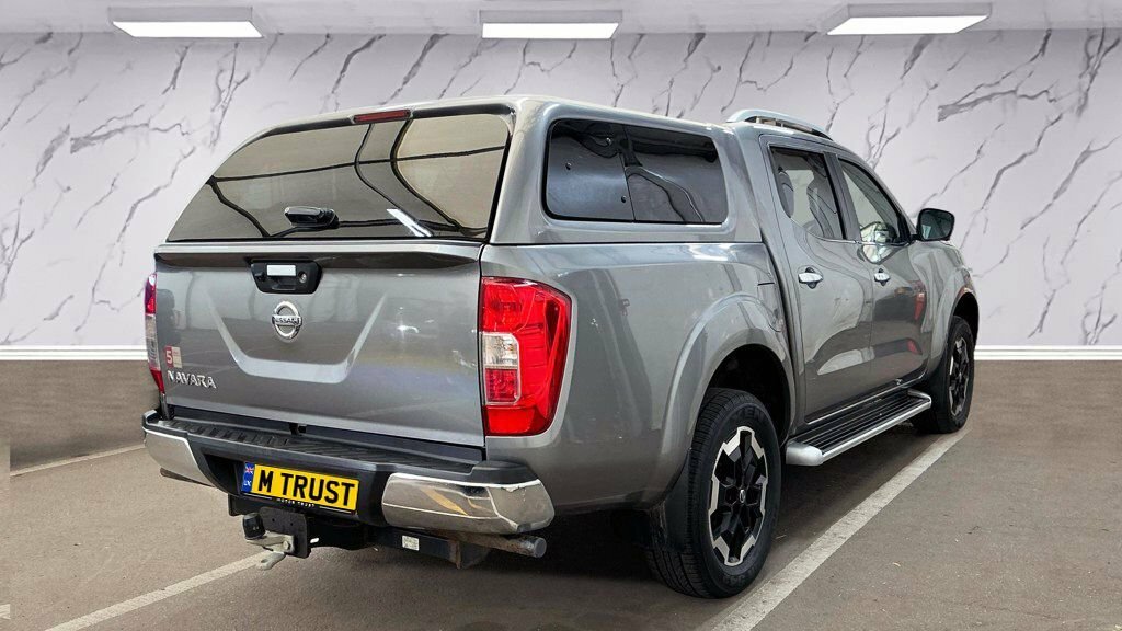 Nissan Navara 2L Tekna Grey #4