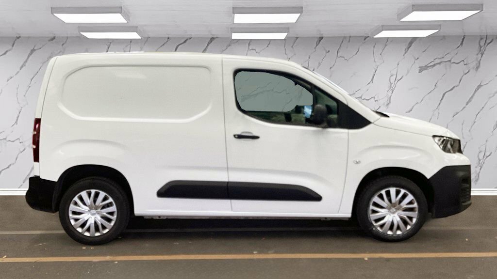 Peugeot Partner 1.5L Professional White #5