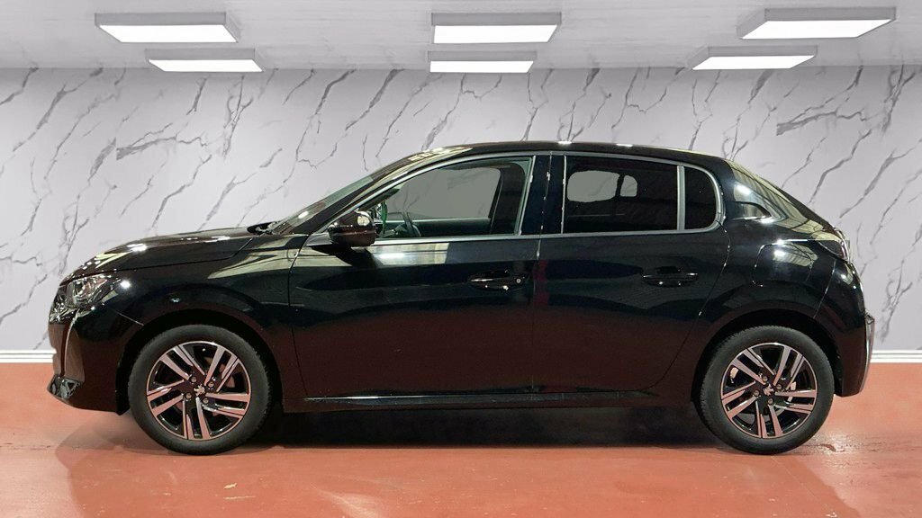 Peugeot 208 1L Allure Premium Black #5