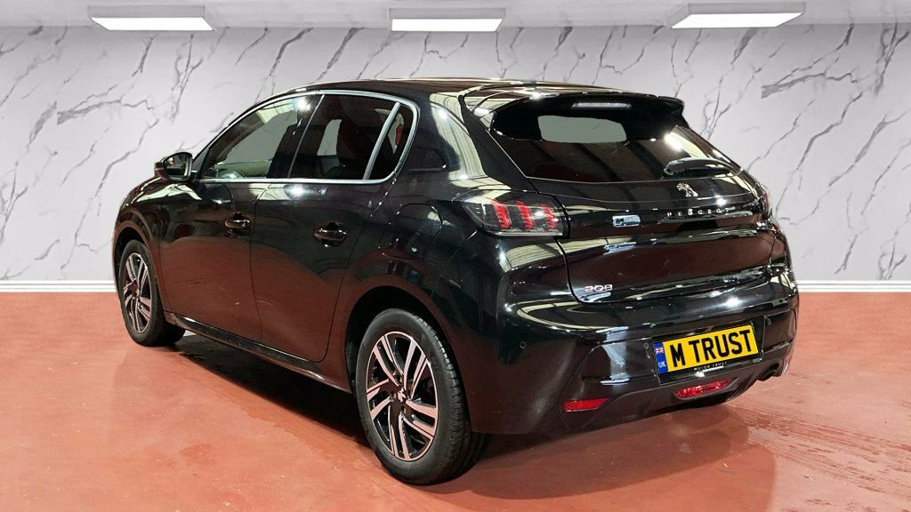 Peugeot 208 1L Allure Premium Black #2