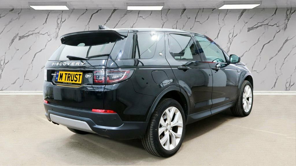 Land Rover Discovery Sport 2L Hse Black #4