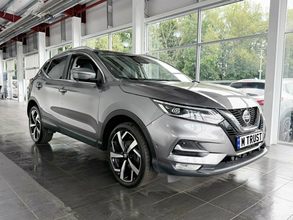 Nissan Qashqai 1.3L Tekna EA69VJC Grey #2