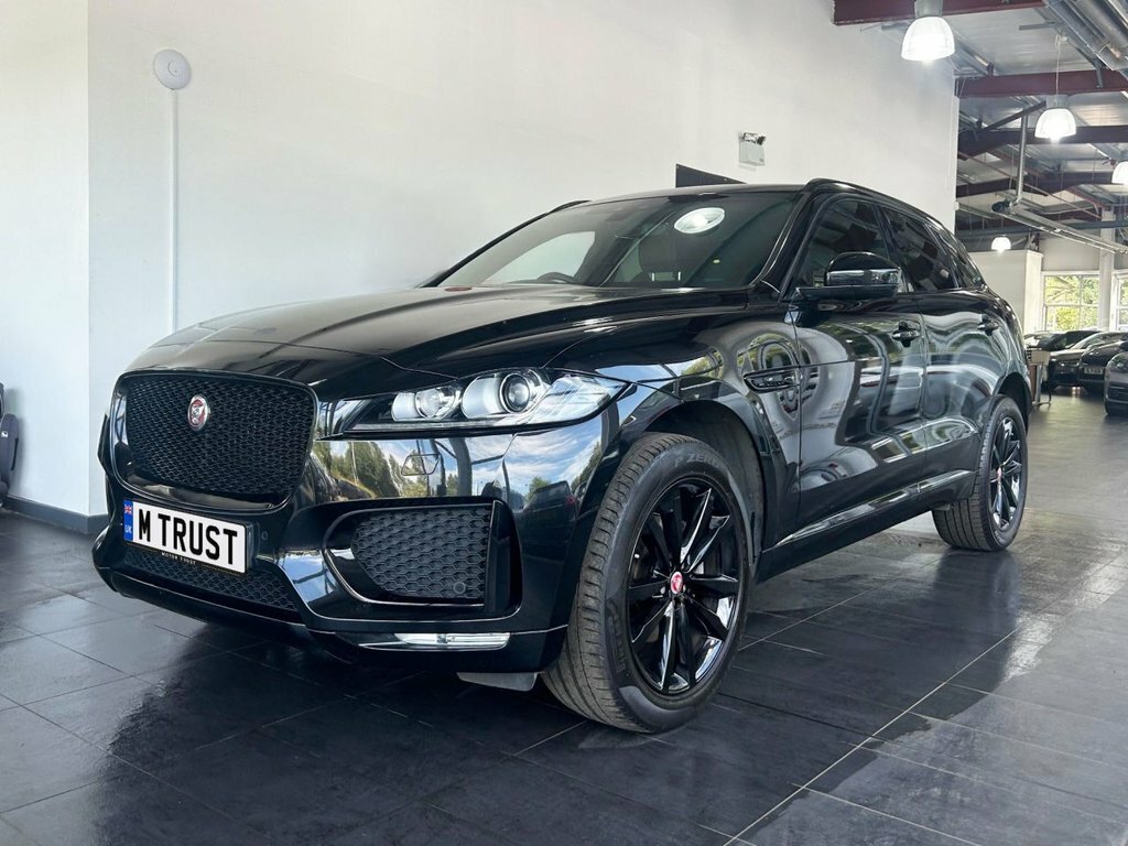 Jaguar F-Pace 2L Chequered Flag RV20WRL Black #6