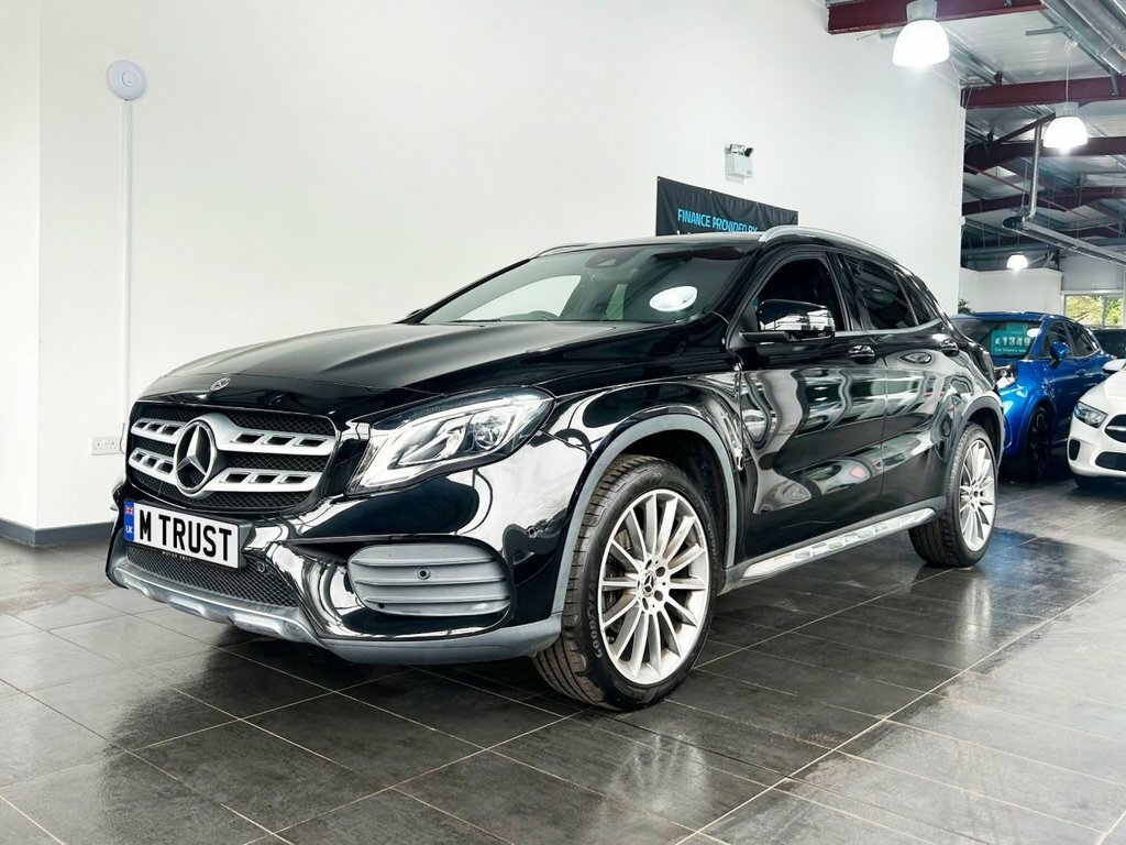 Mercedes-Benz GLA Class 1.6L Amg Line Edition Black #4