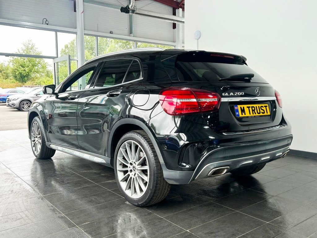 Mercedes-Benz GLA Class 1.6L Amg Line Edition Black #5