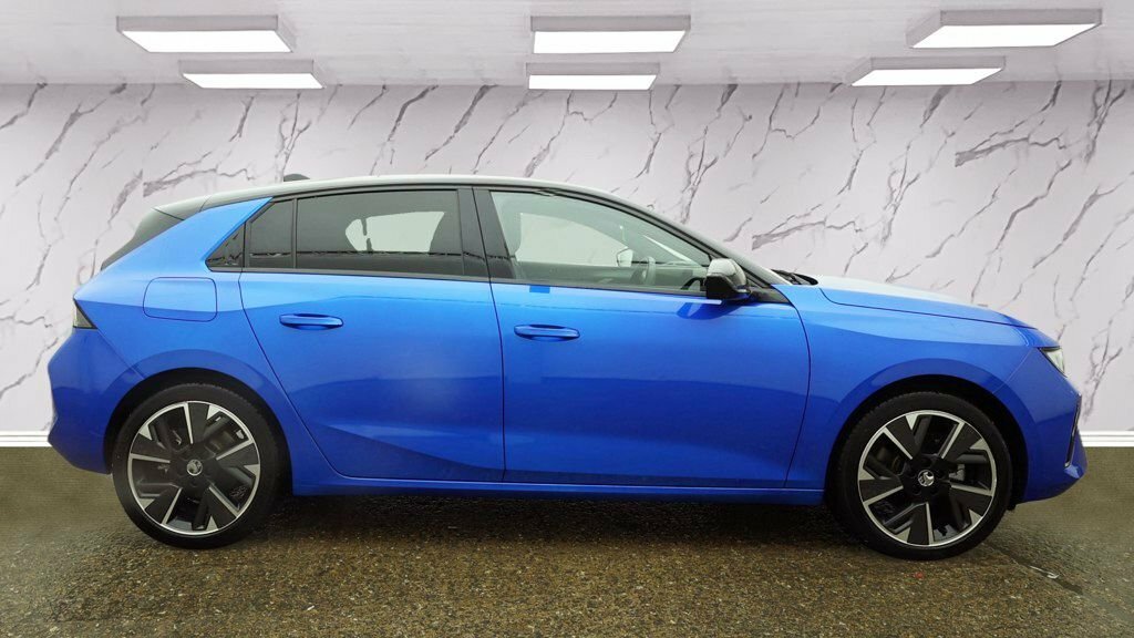Vauxhall Astra Hatchback BP74VRD Blue #5