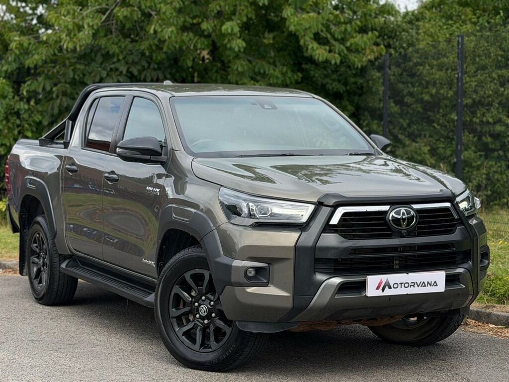 Toyota HILUX 2.8 D-4d Invincible X 4Wd Euro 6 Ss YR72BEU Brown