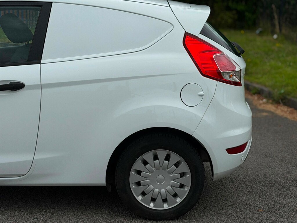 Ford Fiesta 1.6 Tdci Econetic II Panel Van White #3