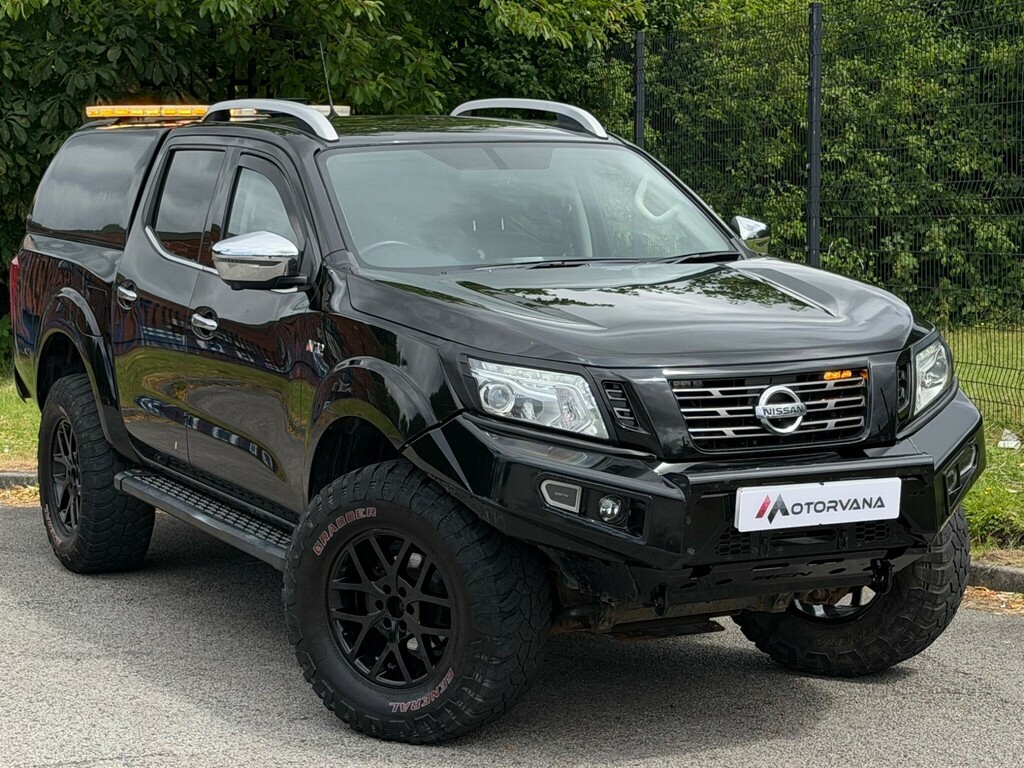 Nissan Navara 2.3 Dci Off-roader At32 4Wd Euro 6 Black