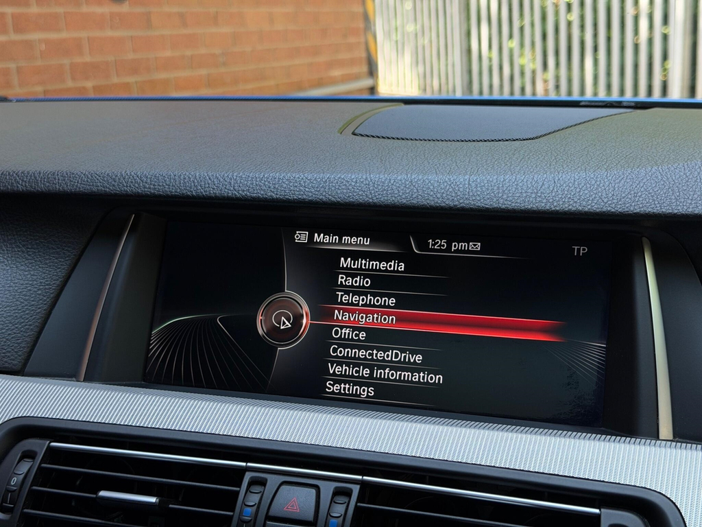 BMW M5 4dr Dct Grey #83