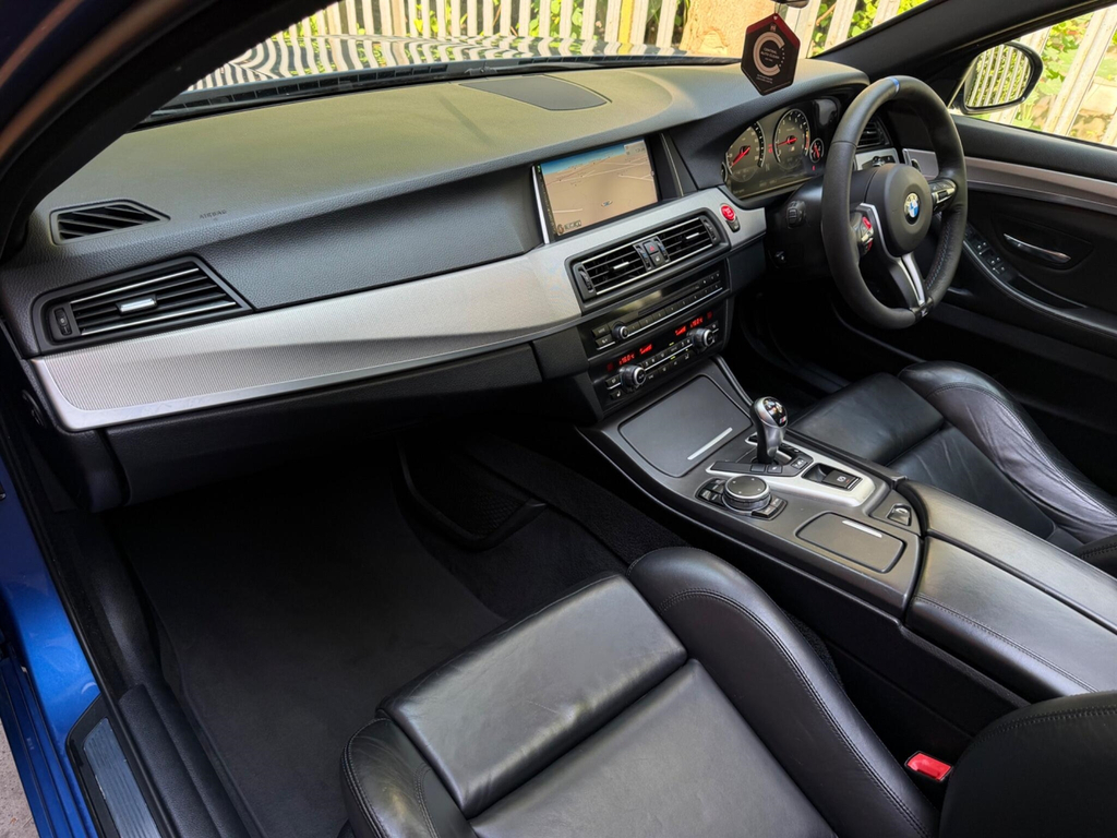BMW M5 4dr Dct Grey #65