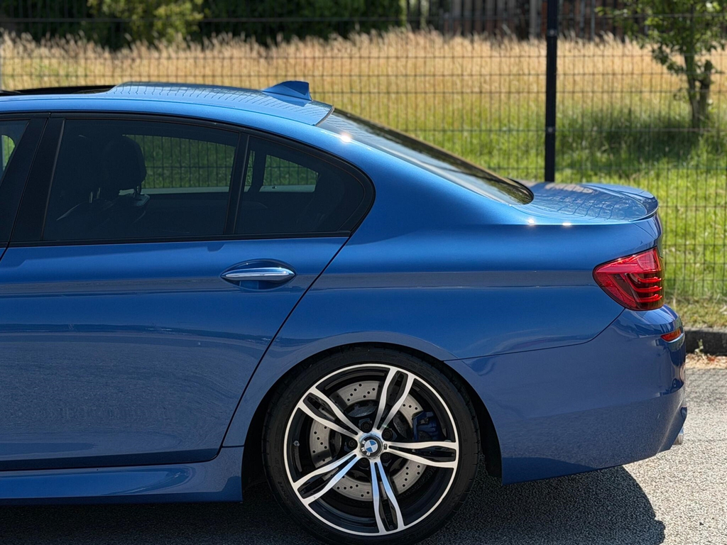 BMW M5 4dr Dct Grey #13