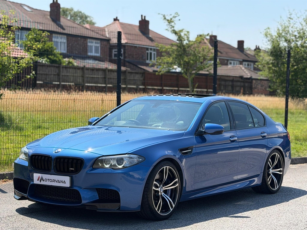BMW M5 4dr Dct Grey #14