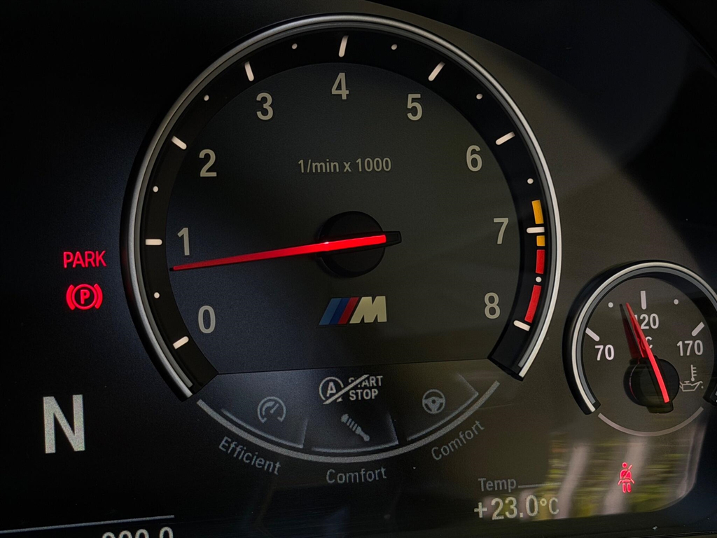 BMW M5 4dr Dct Grey #91