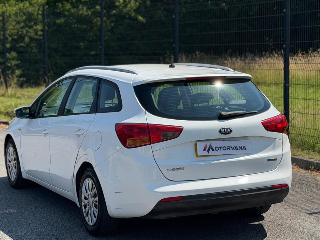 Kia Ceed 1.4 Crdi Ecodynamics 1 Sportswagon Euro 5 Ss White #4