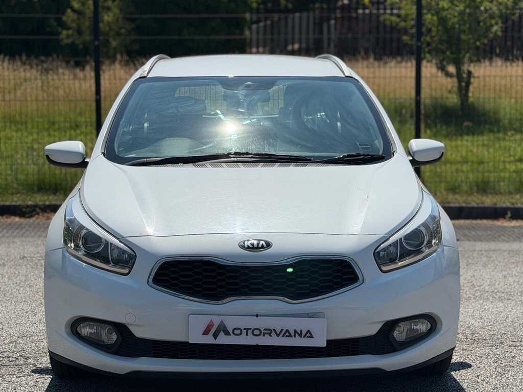 Kia Ceed 1.4 Crdi Ecodynamics 1 Sportswagon Euro 5 Ss White #2