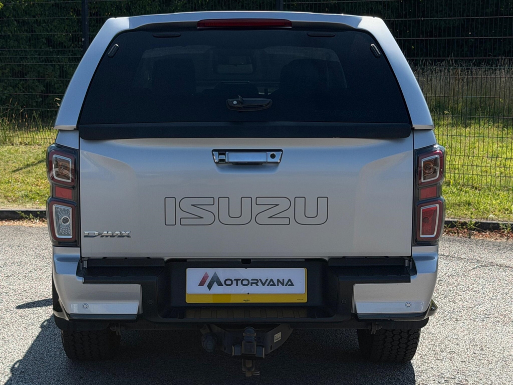Isuzu D-Max V-cross Double Cab U2428 Ulez Red #38