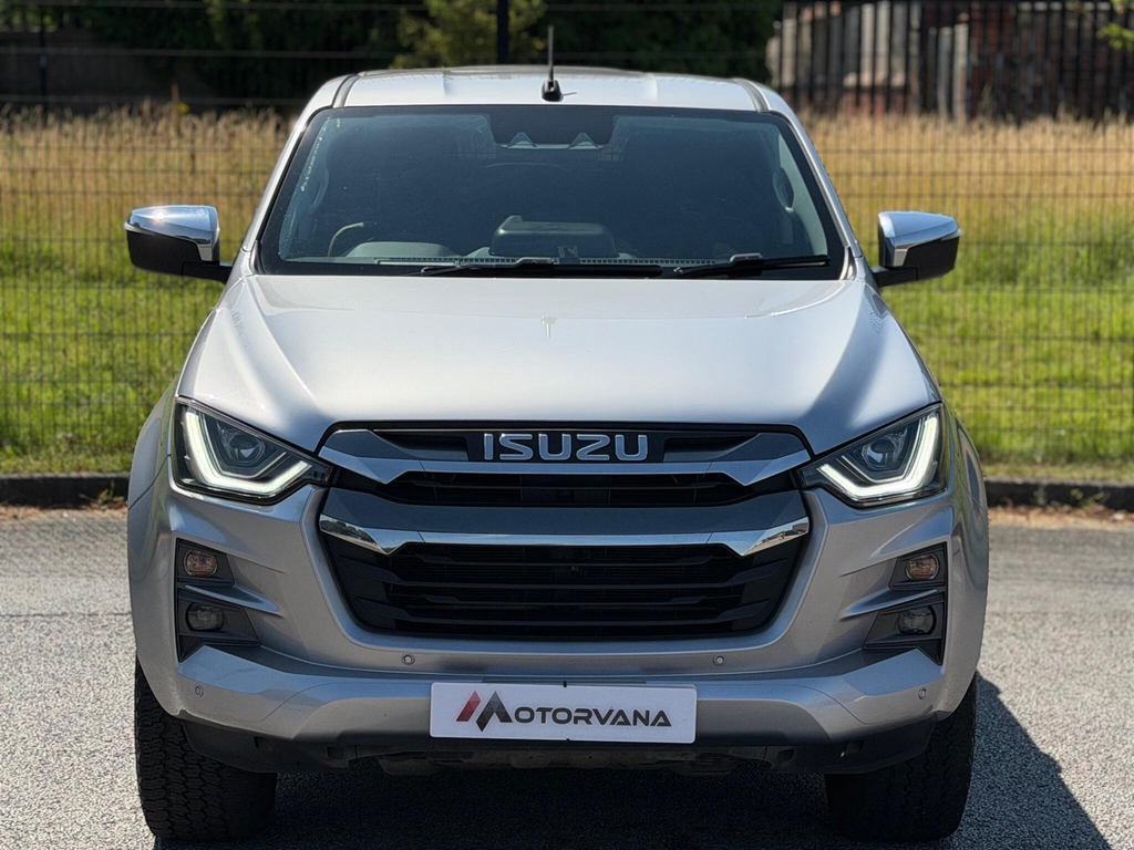 Isuzu D-Max V-cross Double Cab U2428 Ulez Red #12