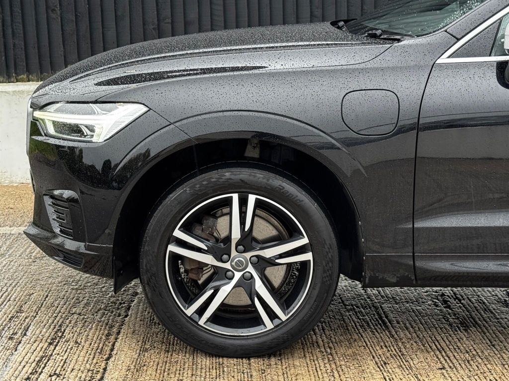 Volvo XC60 Volvo Estate 2.0 T8 390 Hybrid R Design Awd Grey #23
