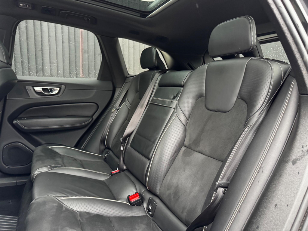 Volvo XC60 Volvo Estate 2.0 T8 390 Hybrid R Design Awd Grey #69