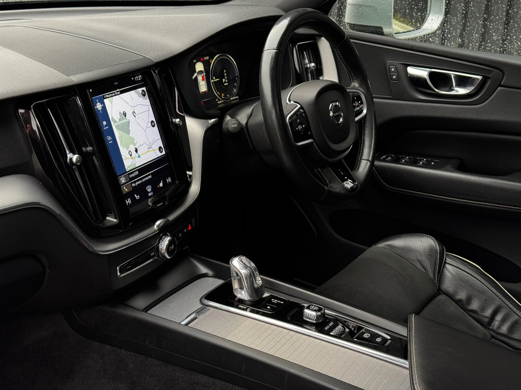 Volvo XC60 Volvo Estate 2.0 T8 390 Hybrid R Design Awd Grey #63