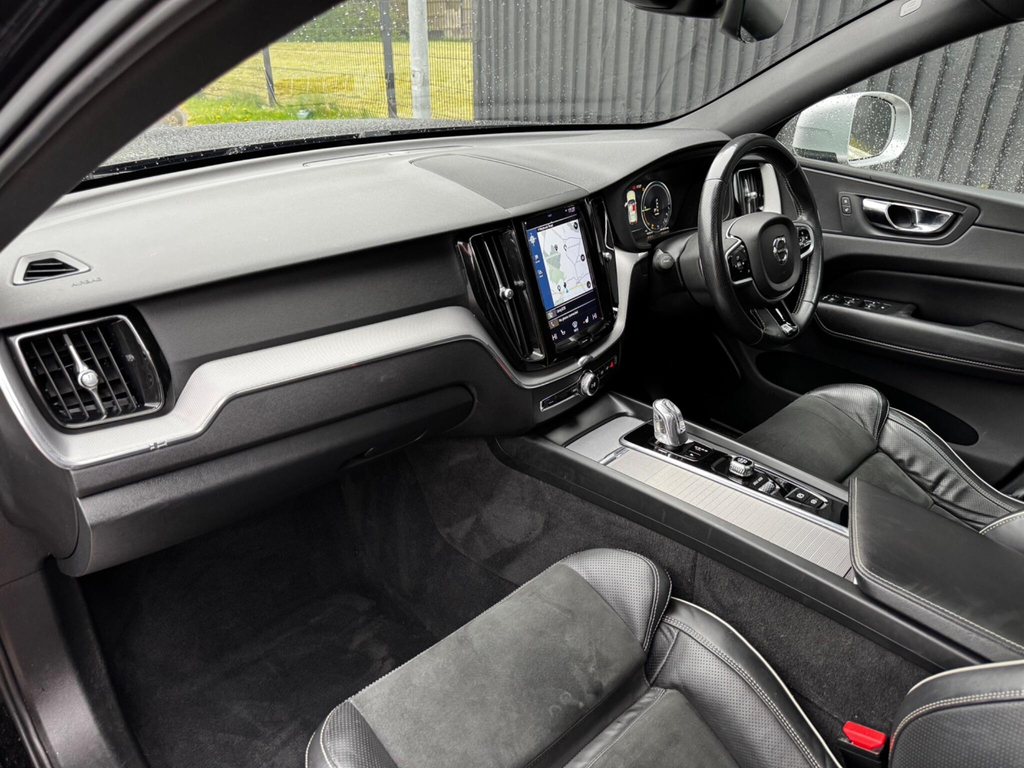 Volvo XC60 Volvo Estate 2.0 T8 390 Hybrid R Design Awd Grey #40