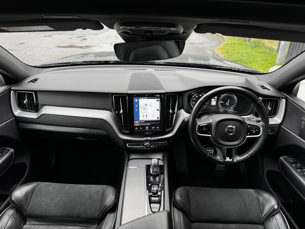 Volvo XC60 Volvo Estate 2.0 T8 390 Hybrid R Design Awd Grey #44