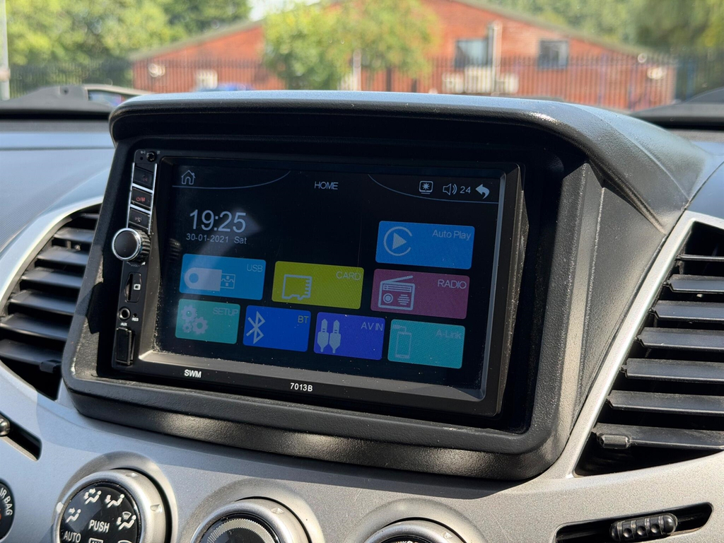 Mitsubishi L200 Double Cab Di-d Challenger Grey #25