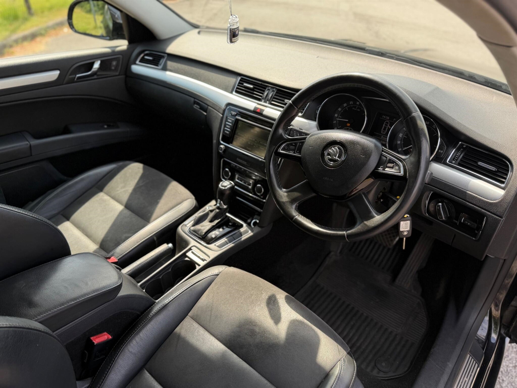 Skoda Superb 2.0 Tdi Outdoor Outdoor 4Wd Euro 5 White #9