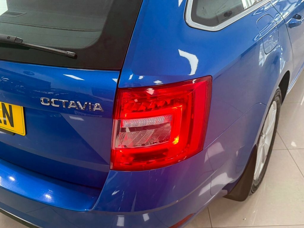 Skoda Octavia 1.5L Se Technology Blue #3