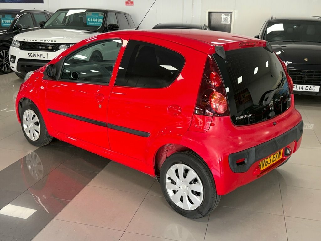 Peugeot 107 1L Active Red #6