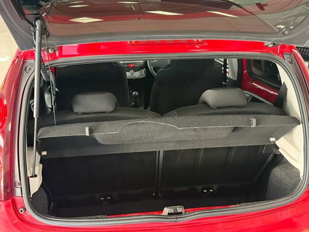 Peugeot 107 1L Active Red #5